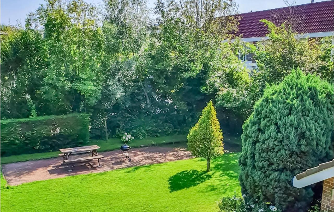 1 Bedroom Gorgeous Home In Zoutelande Exterior photo