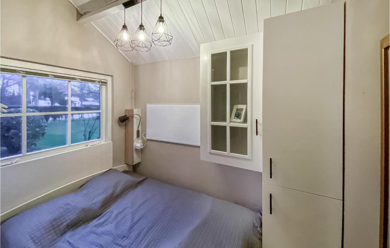 1 Bedroom Gorgeous Home In Zoutelande Exterior photo